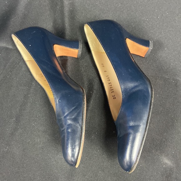 Salvatore Ferragamo Navy Leather Heel (1353) - Picture 3 of 8